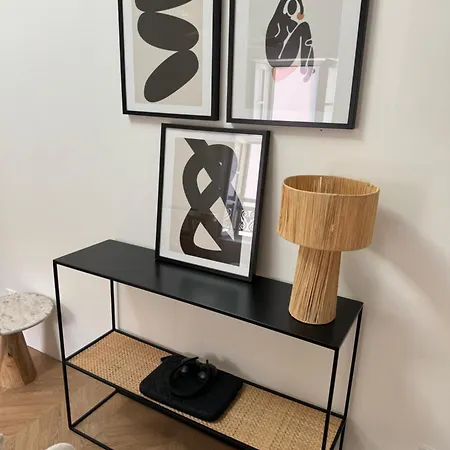 La Halte Des Arenes De - Minimaliste - Ecusson