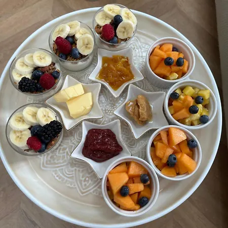 La Halte Des Arenes De - Minimaliste - Ecusson *