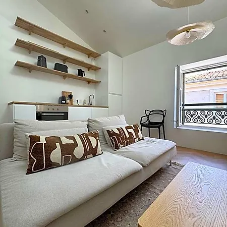Apartment La Halte Des Arenes De - Minimaliste - Ecusson Nîmes