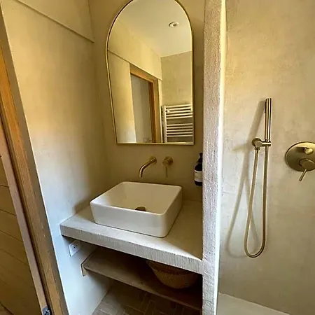 Apartment La Halte Des Arenes De - Minimaliste - Ecusson Nîmes